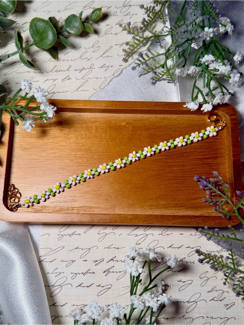 Daisy Beaded Bracelet in White and Lime Green